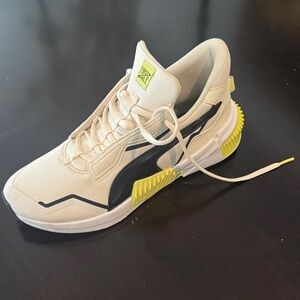 Puma Women's Cream and Yellow Sneakers